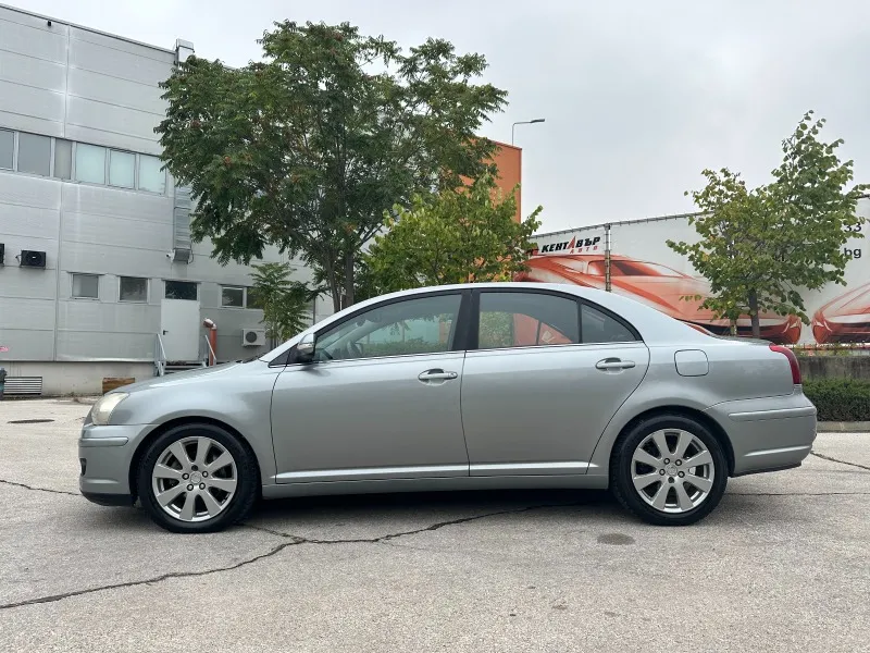 Toyota Avensis 2.2D 150k.c. Image 2