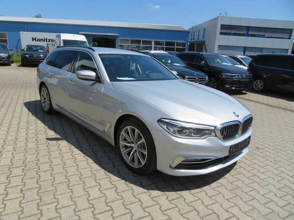 BMW 540 D TOURING XDRIVE LUXURY LINE*NAVI*HEADUP*H&K Image 3