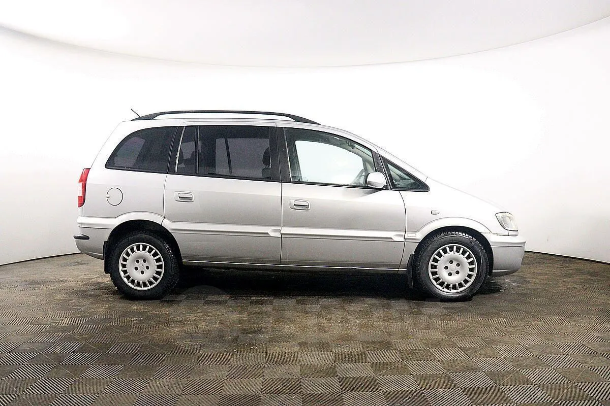 Opel Zafira Image 4